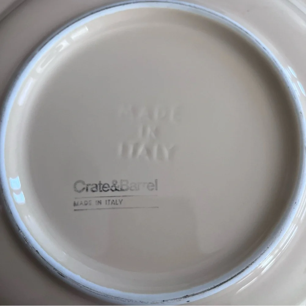 Crate&Barrel Italy Hand Painted Lemon Print Ceramic 10” Dinner Plate